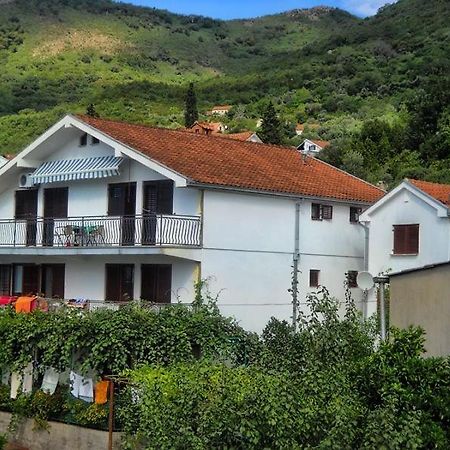 Vila Umicevic Bijela Exterior foto