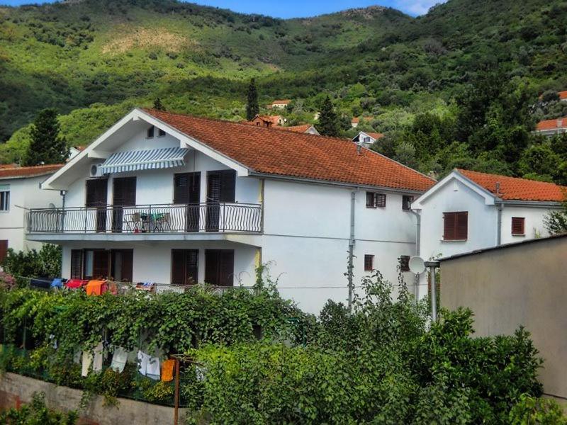 Vila Umicevic Bijela Exterior foto